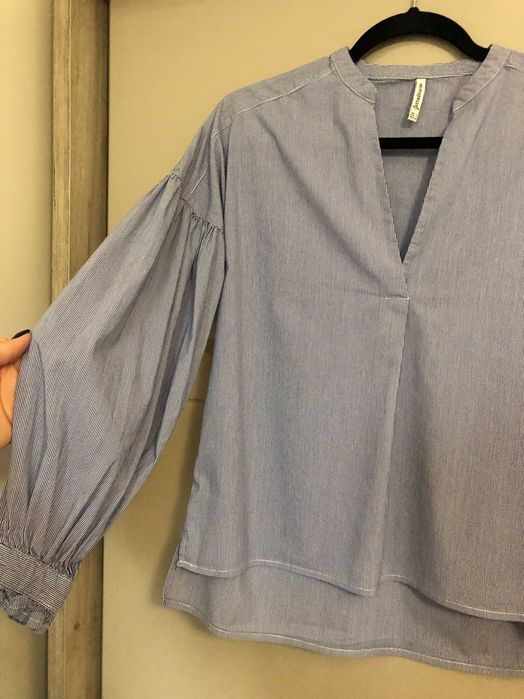 Дамска раирана риза с буфан ръкави Stradivarius - размер S