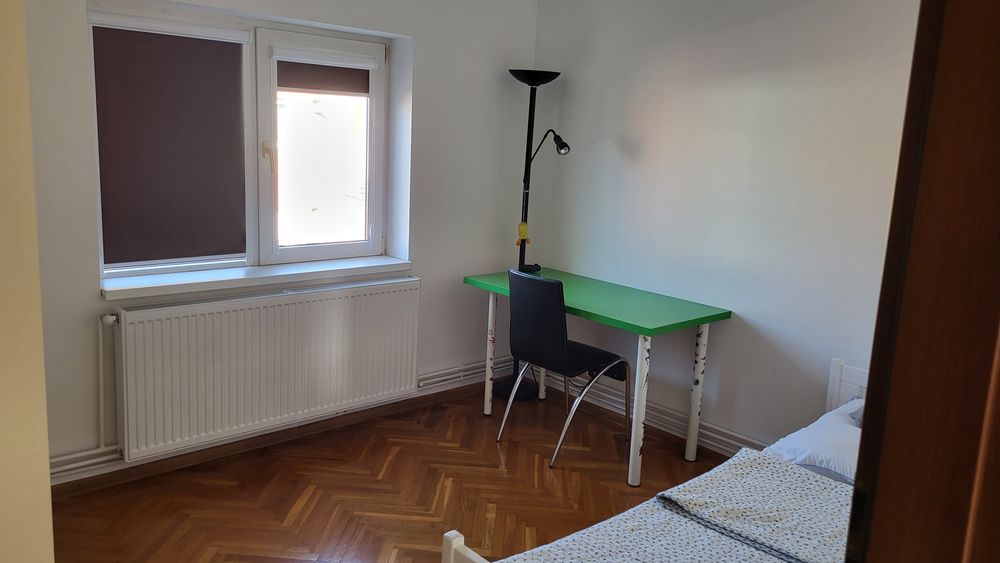 Apartament 3 camere spre inchiriere