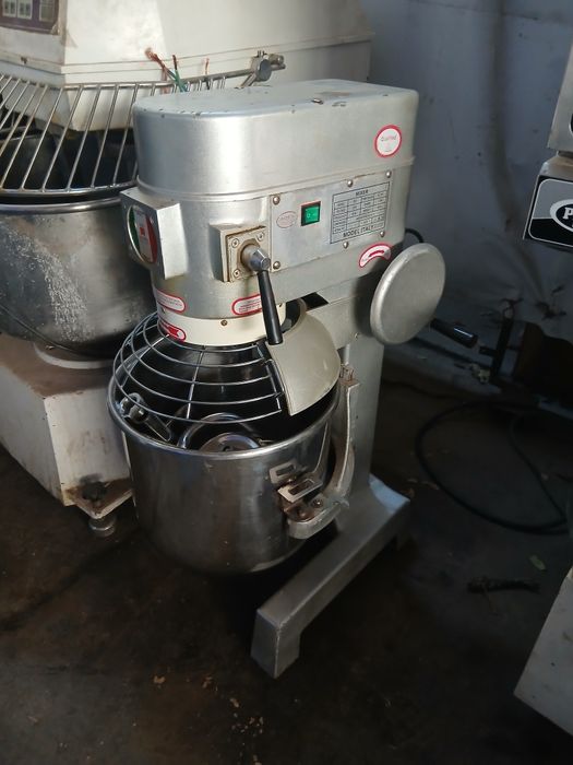 Mekser 30 letrlik 220v