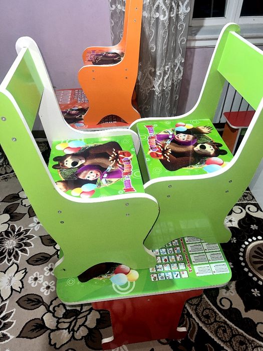 Bolalar uchun dars qilishga muljallangan stol stullar