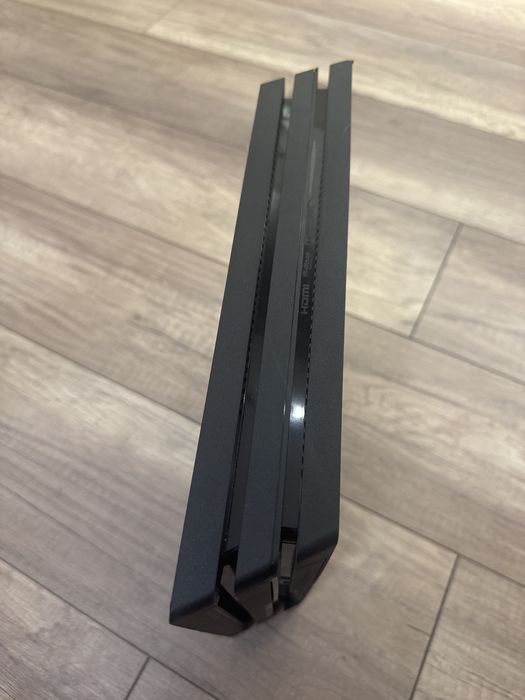 Playstation 4 pro 1 tb