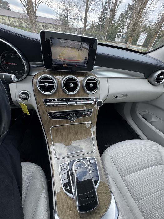 Mercedes 2015 Automat/Faruri Ils/camera/navi/piele/rate/garantie