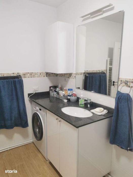Casa bifamilială (2 intrari individuale) 258mp la 3 minute de Focsani.