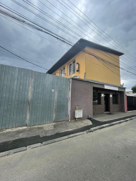 Hala cu cladire birou , curte 240 mp , acces TIR - spatiu firma