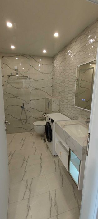 Тристаен апартамент до ХЕИ София