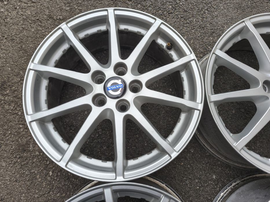 Волво/Volvo; 17 цола - 5х108;  4 бр. лети джанти