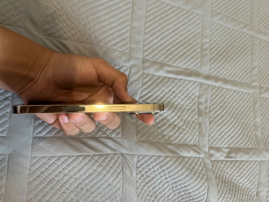продам iphone 13 pro