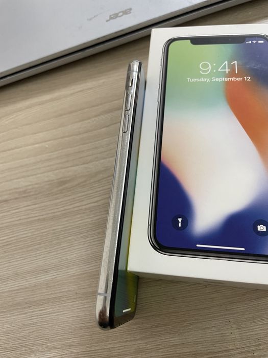 Продам Iphone X 10