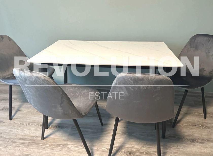 Дава се под наем Едностаен апартамент в Варна, м-т Пчелина - 40 кв.м за 300 € - Снимка #1