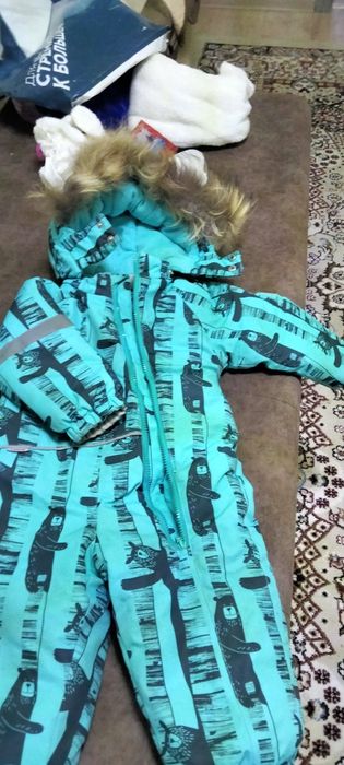 Продам детский зимний комбинезоны