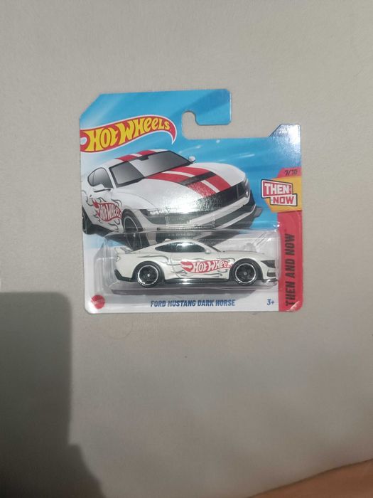Играчка колата Hotwheels