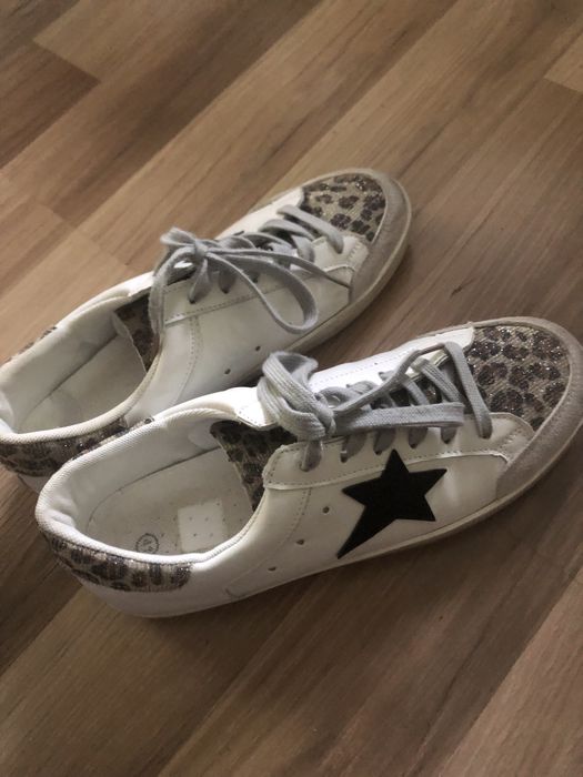 Дамски обувки с леопардов принт, в добро състояние