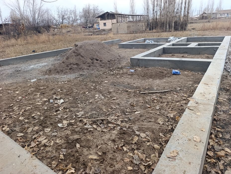 2 сутих ер фундамент куйилган таёр. Сотилади