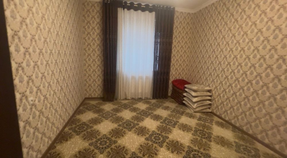 3 хонали квартира (Жиззах шаҳрида) ижарага берилади!