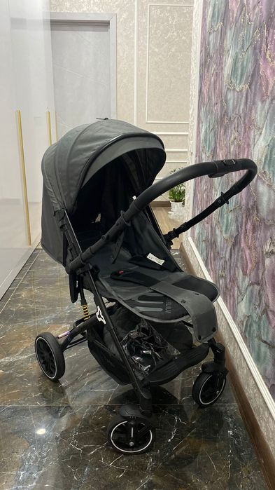 Продам новую детскую коляску