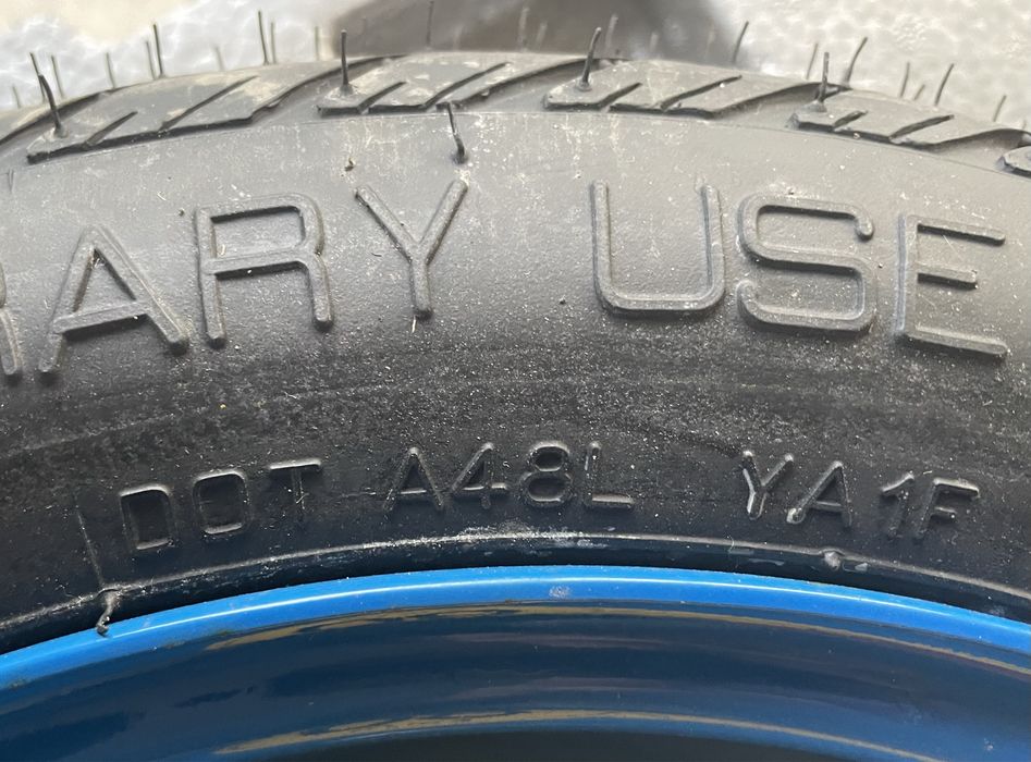 Продавам резервна гума KUMHO 105/80 D13