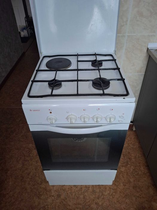 Продам газовую плиту
