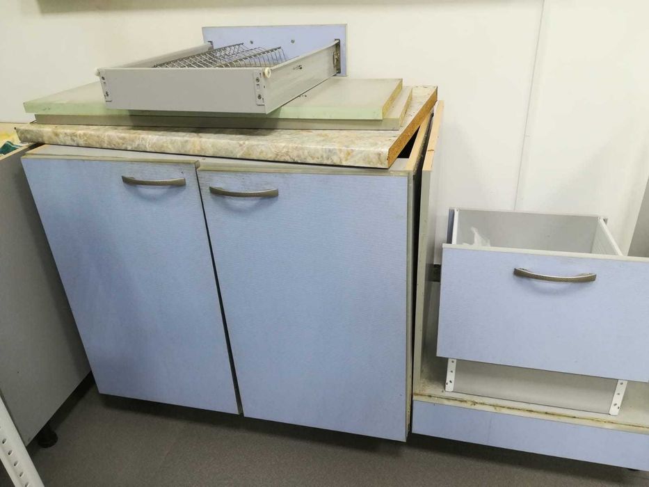 Продам срочно кухонный гарнитур