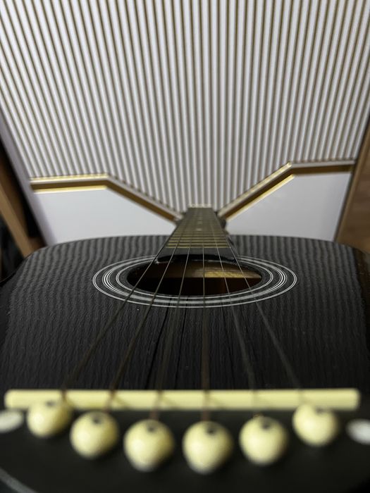 Акустическая гитара