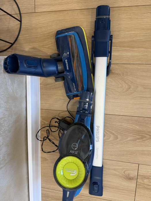 Безжична/вертикална прахосмукачка Philips Power Cyclone 7 - 21,6v