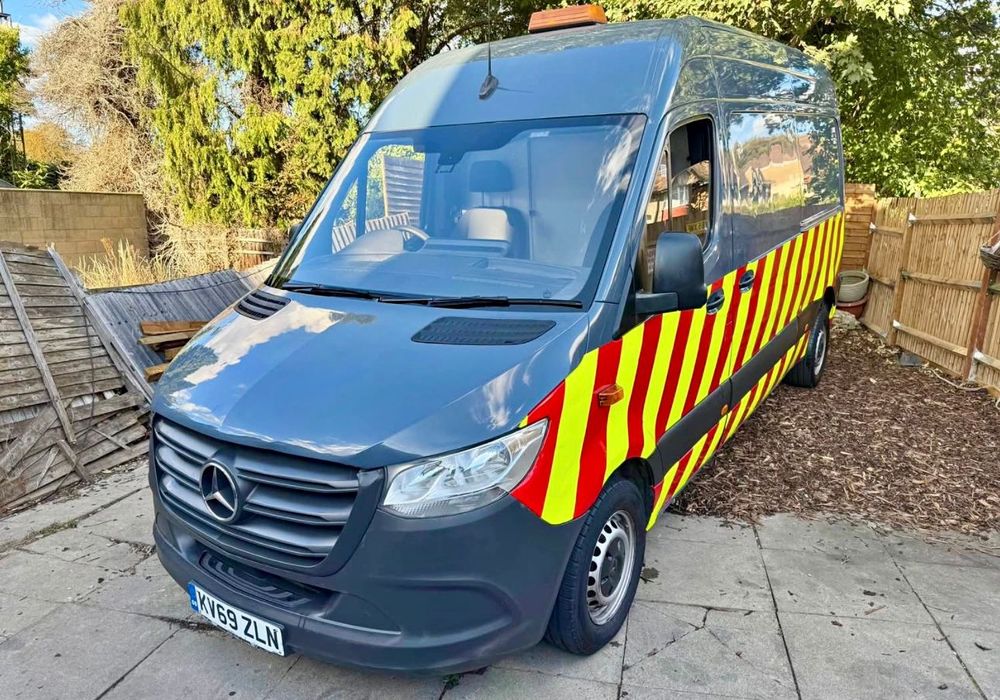 Dezmembrez Mercedes Sprinter 311/315/317/ model 907
