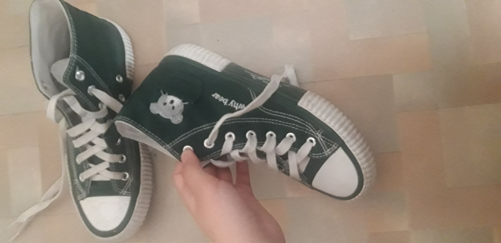 Продам кеды в хорошем состоянии