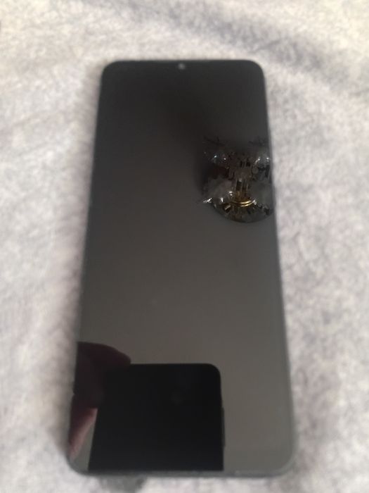 Телефон POCO в отличном состоянии.