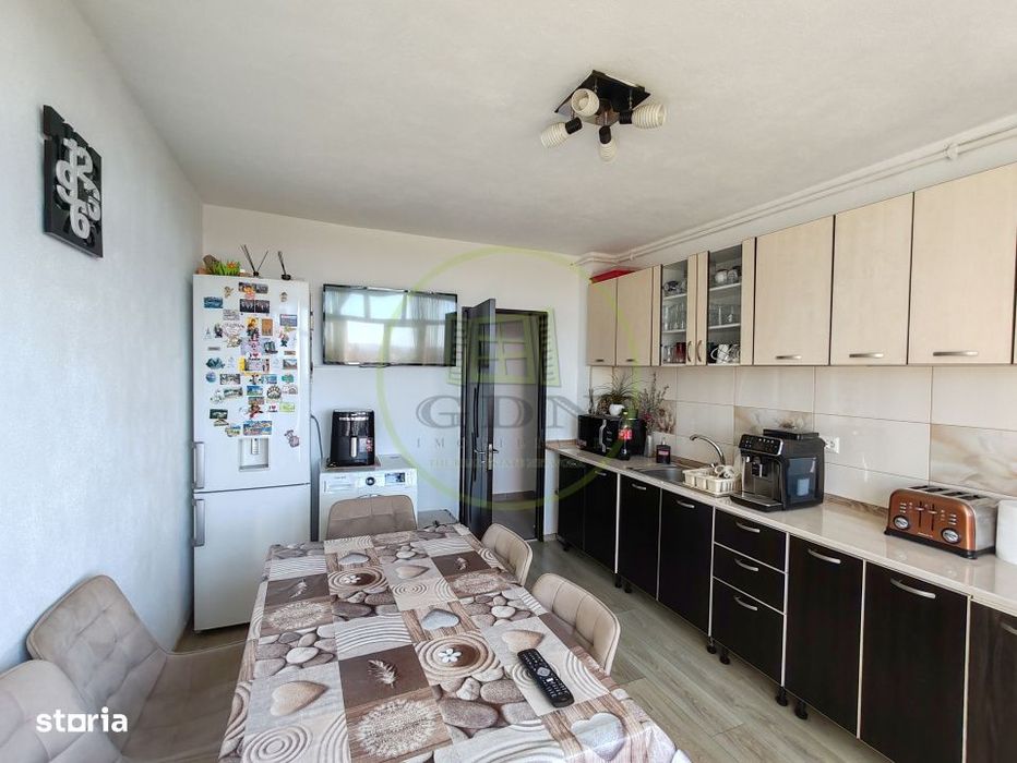 Apartament cu 2 camere decomandate, 52 mp utili, vedere panoramica — fotografia 1
