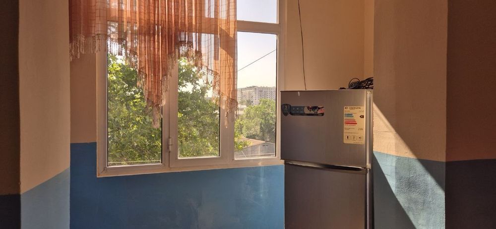 Kvartira Arenda Chilonzor Arnasoy kuchasi 2/4/4 Oyla zags Gishtli dom