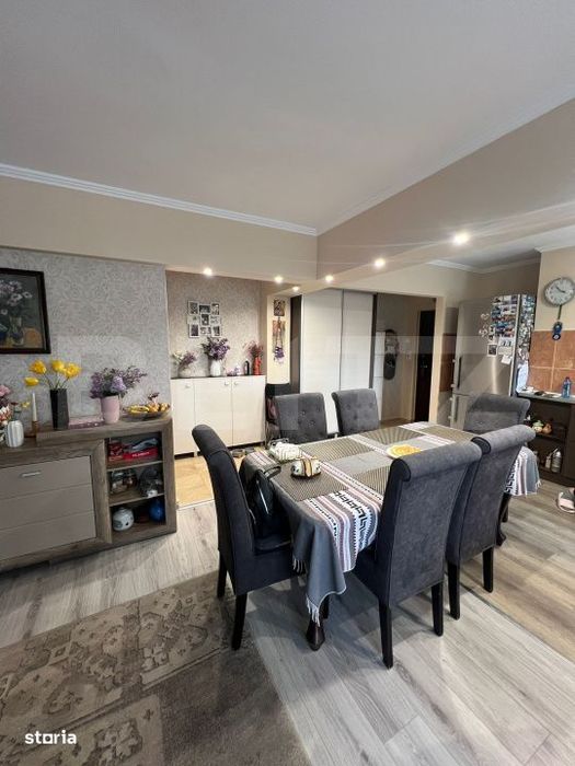 Apartament 4 camere, 86 mp, balcon, etaj intermediar, Calea Floresti
