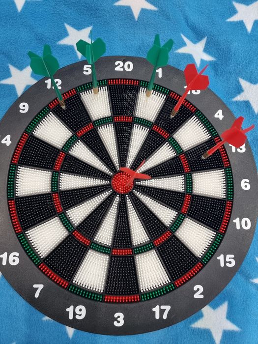 Дартс игра с меки стрелички