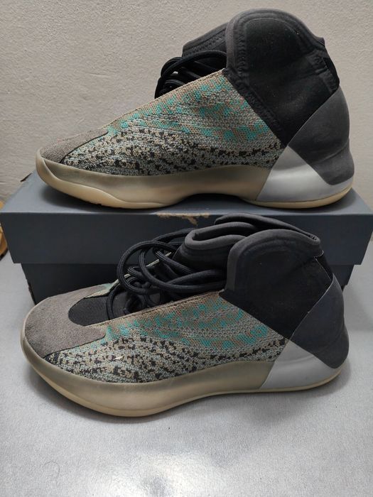 Adidas Yeezy quantum qntm Adidas yeezy 350 desert sage