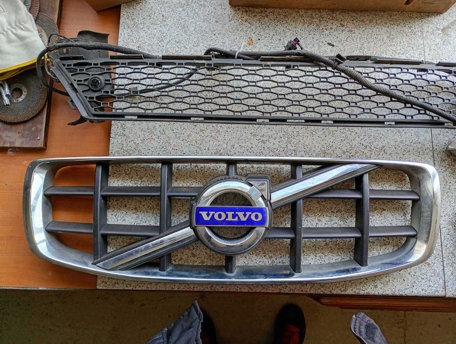 Броня, решетка, маска за Volvo XC70, V70