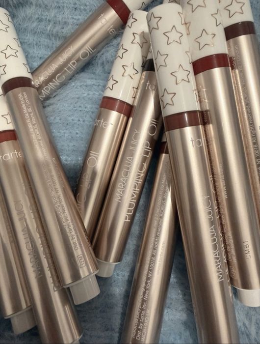 Stoc 30 produse de buze tarte