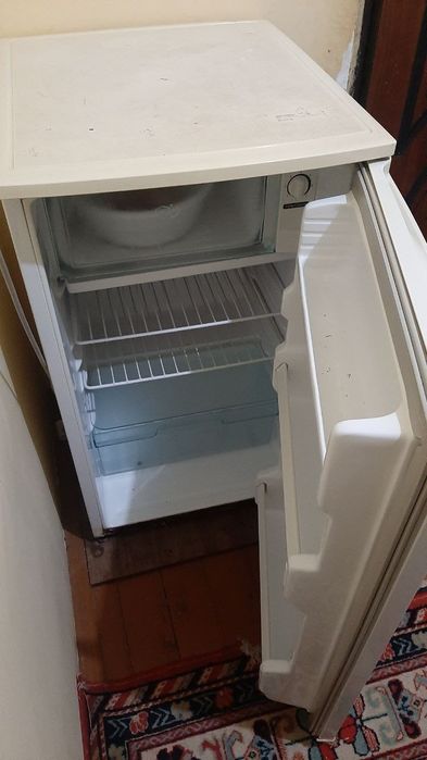 Xolodilnik sotiladi LG