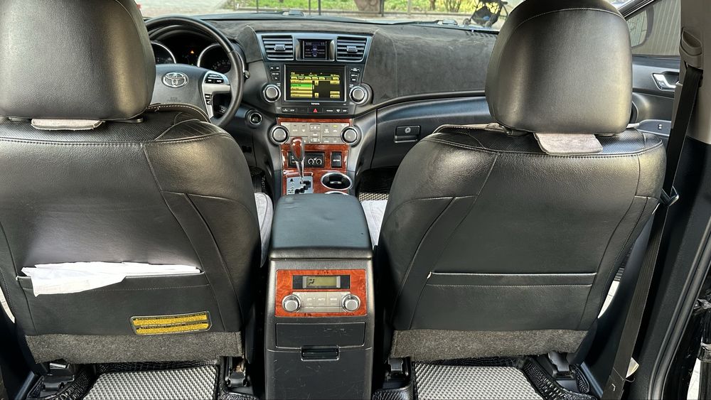 Продам Toyota Highlander 2012 г
