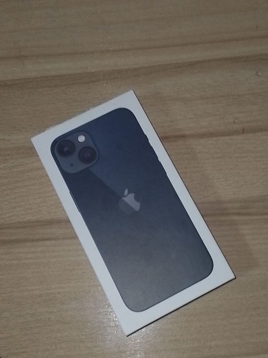 Продам айфон 13 128гб