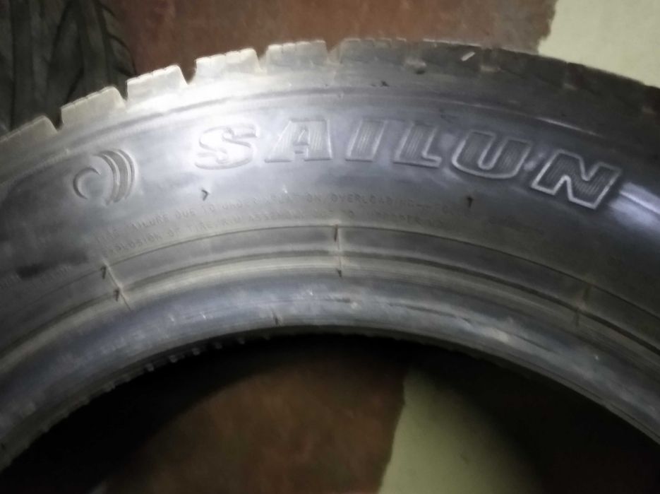 комплект от 2 зимни гуми с размер -175/65 R14 с железни джанти