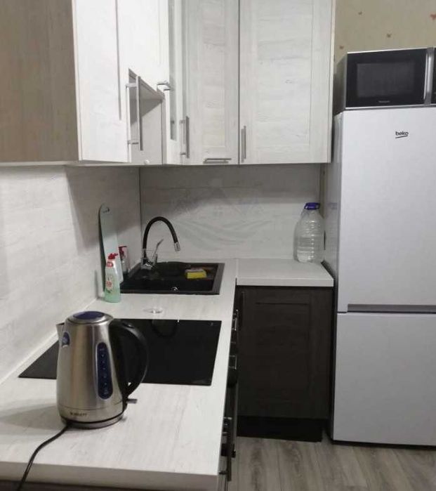 Дава се под наем Двустаен апартамент в Пловдив, Остромила - 65 кв.м за 270.3 € - Снимка #2