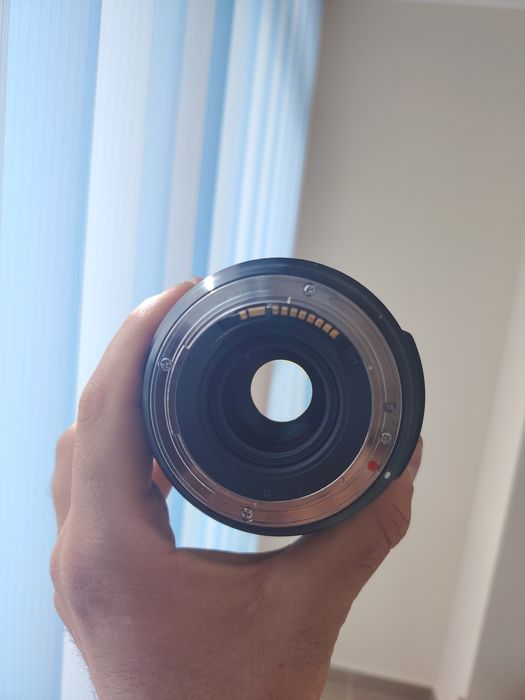 Продавам обектив Sigma 24-105mm f/4 Art