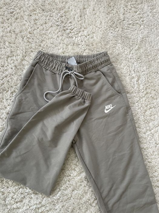 Женски анцунг Nike