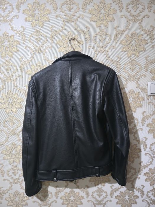 Кожаная куртка б/у
