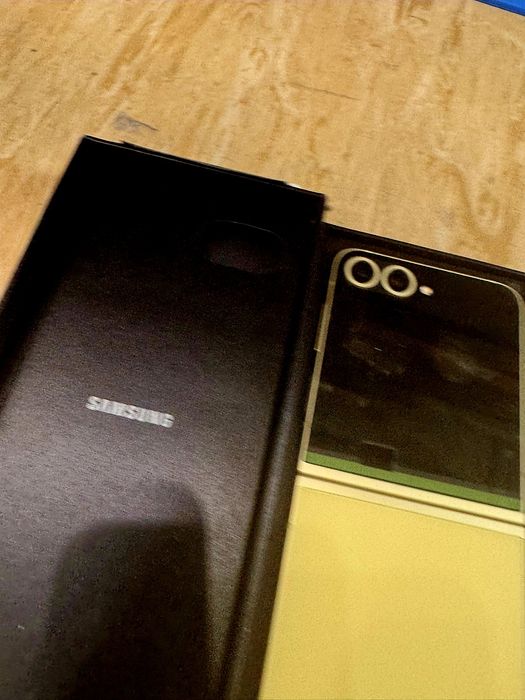 НОВ-Samsung Galaxy Z Flip6