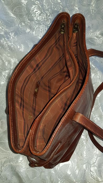 Poșeta din piele naturală