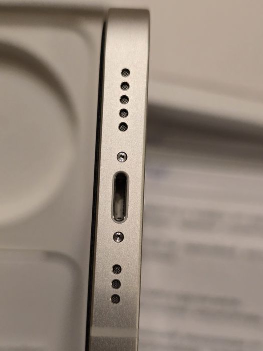 iPhone 13, White, 128 GB в идеальном состоянии