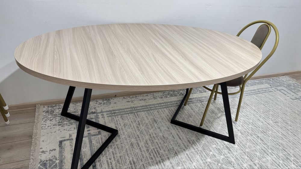 СРОЧНО продаю стол овальный