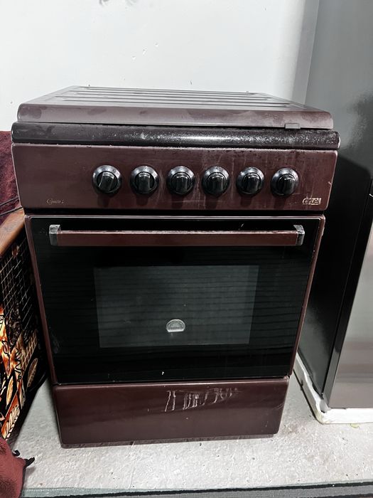 gaz plita artel  Polaftamat kiryuvish mashinasi holati yaxshi ikklasin