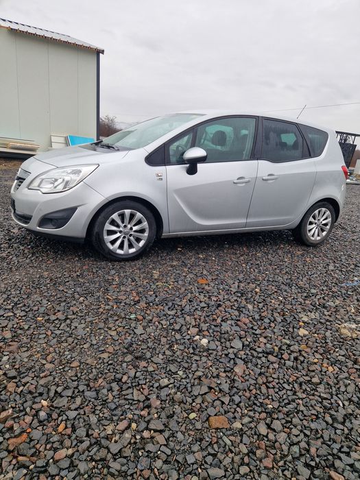 Vand urgent  opel meriva