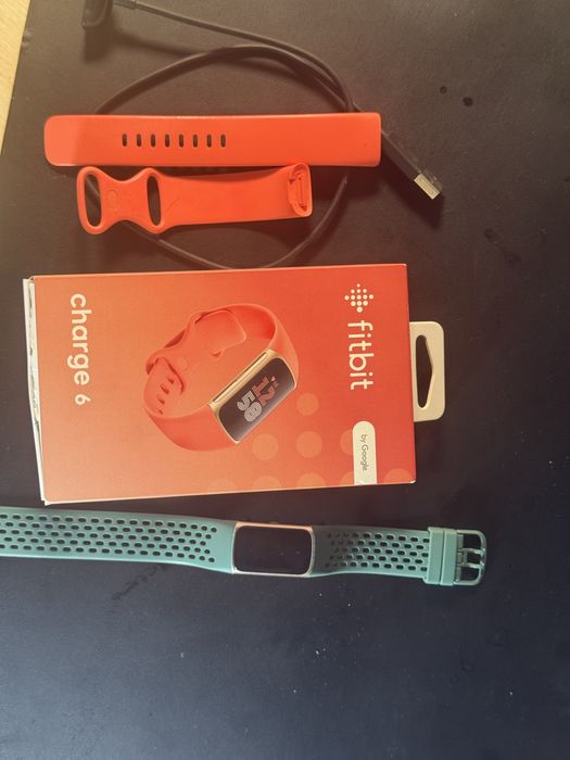 Фитнес-трекер Fitbit Charge 6