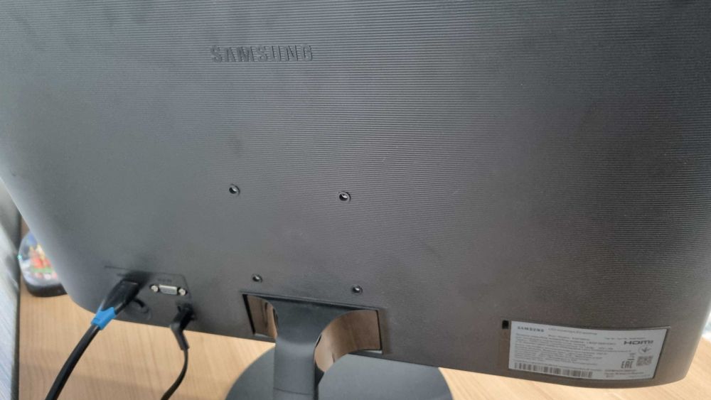 Продается монитор 22"